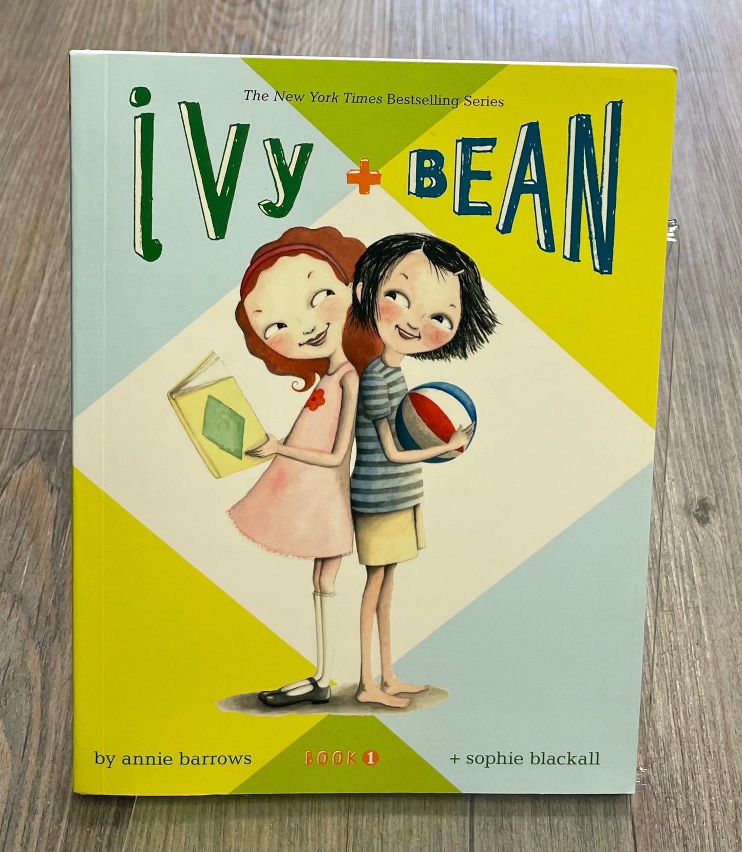 Multi Ivy + Bean #1, Paperback