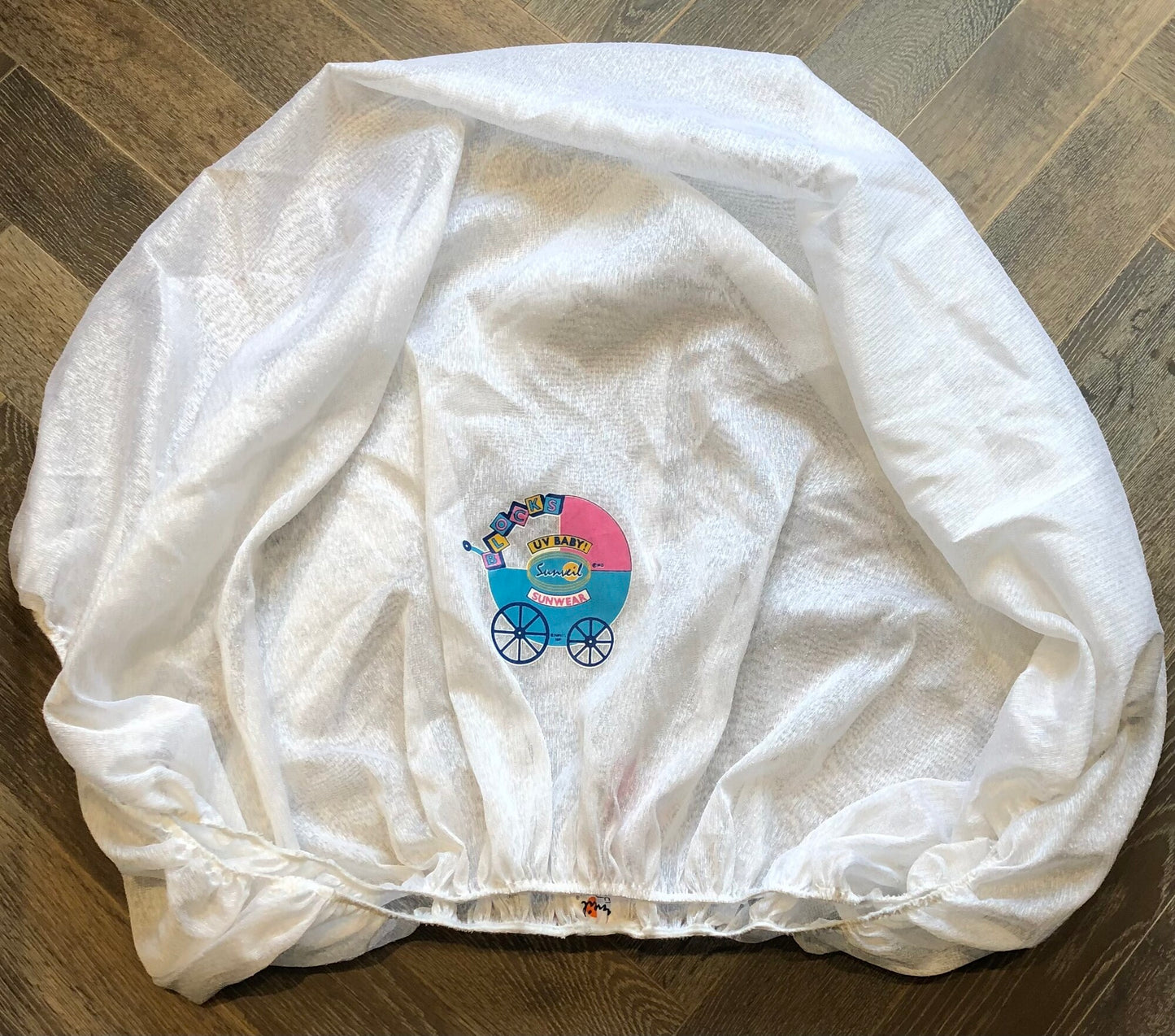 White Sunviel UV Sun Cover, Car Seat