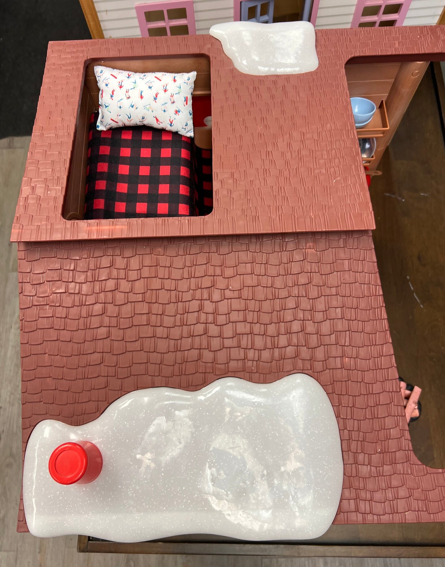 Multi OG Doll Cozy Cabin, Pre-owned