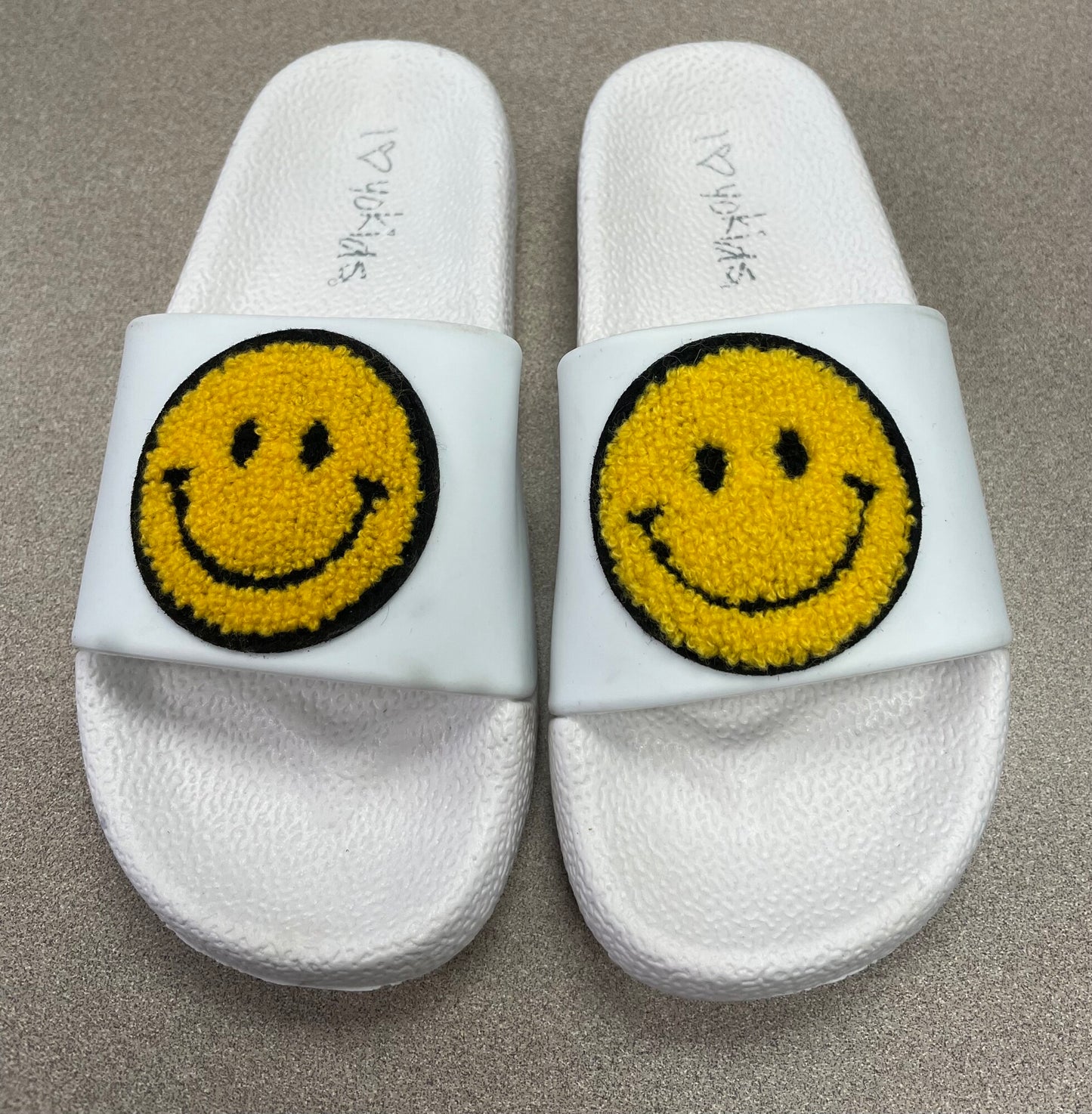 White Smiley Emojie Slides, 1.5Y