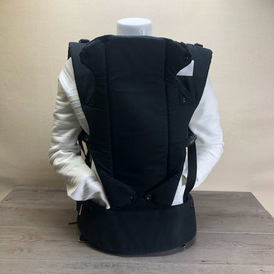 Black  Beco Baby Carriers, 7-35lbs
