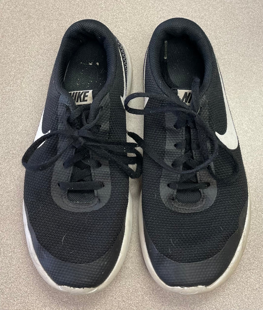 Black  Nike Shoes, 4Y