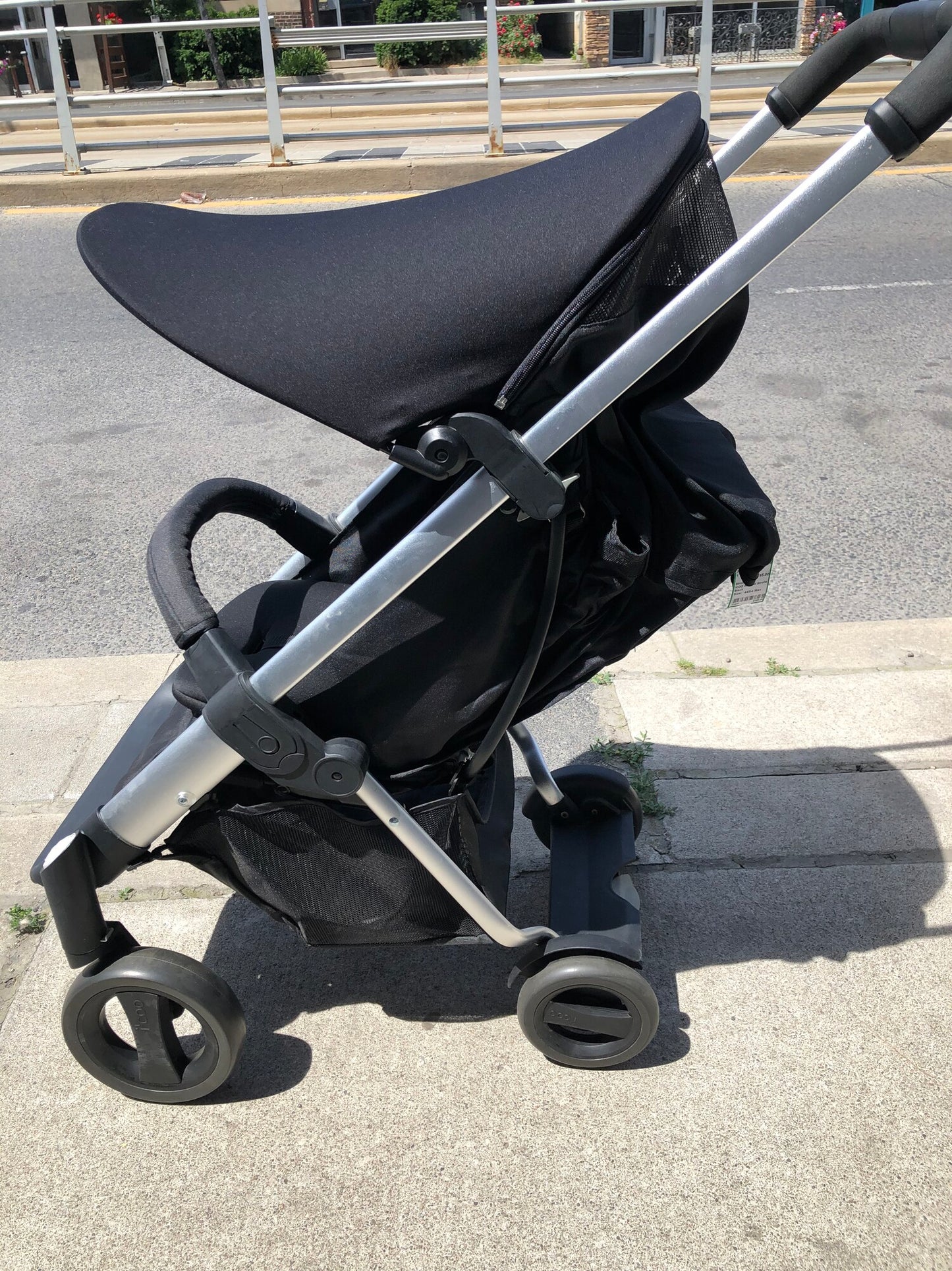 Black  ICOO Acrobat Stroller, 44lbs Max