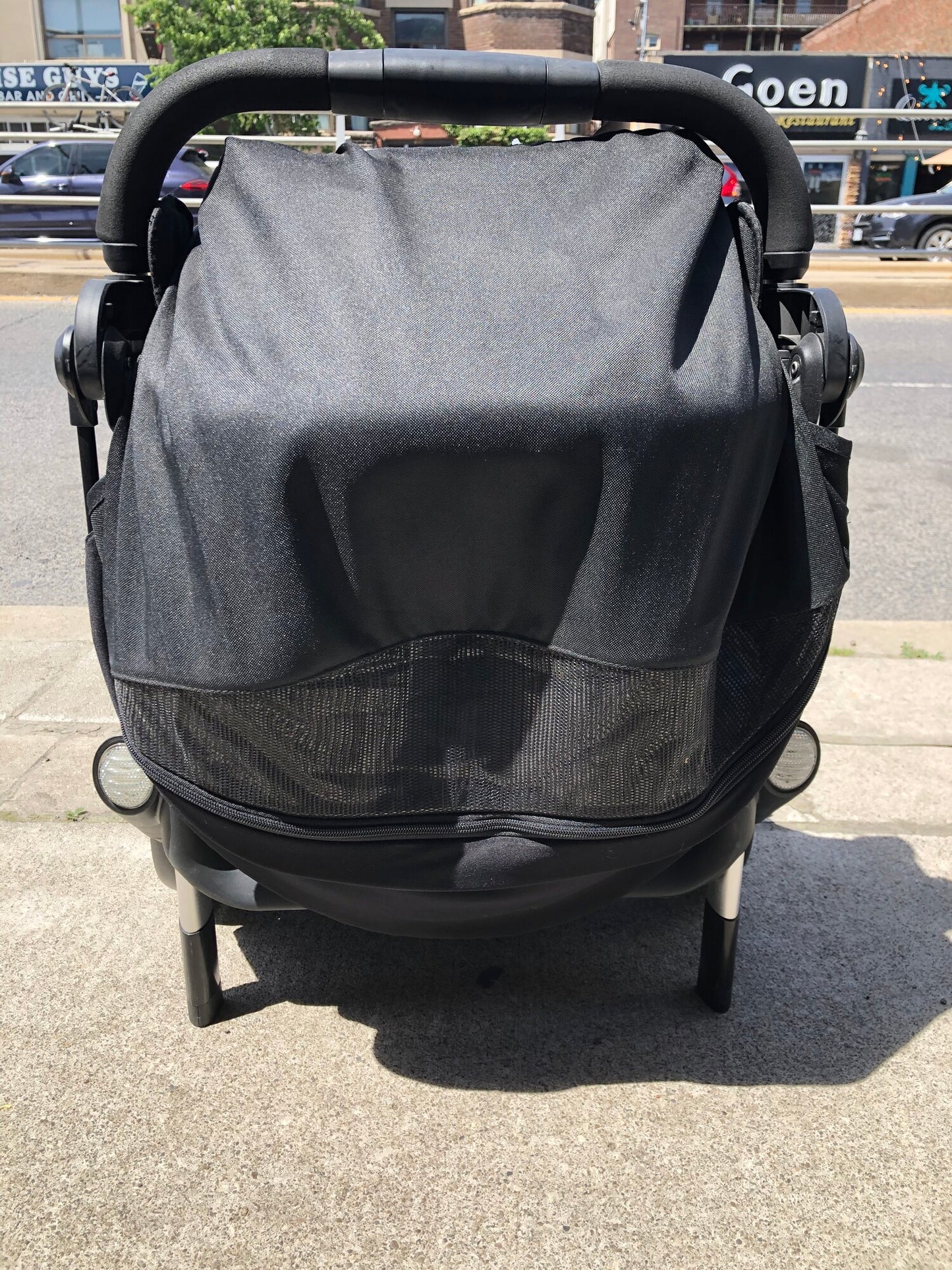 Black  ICOO Acrobat Stroller, 44lbs Max