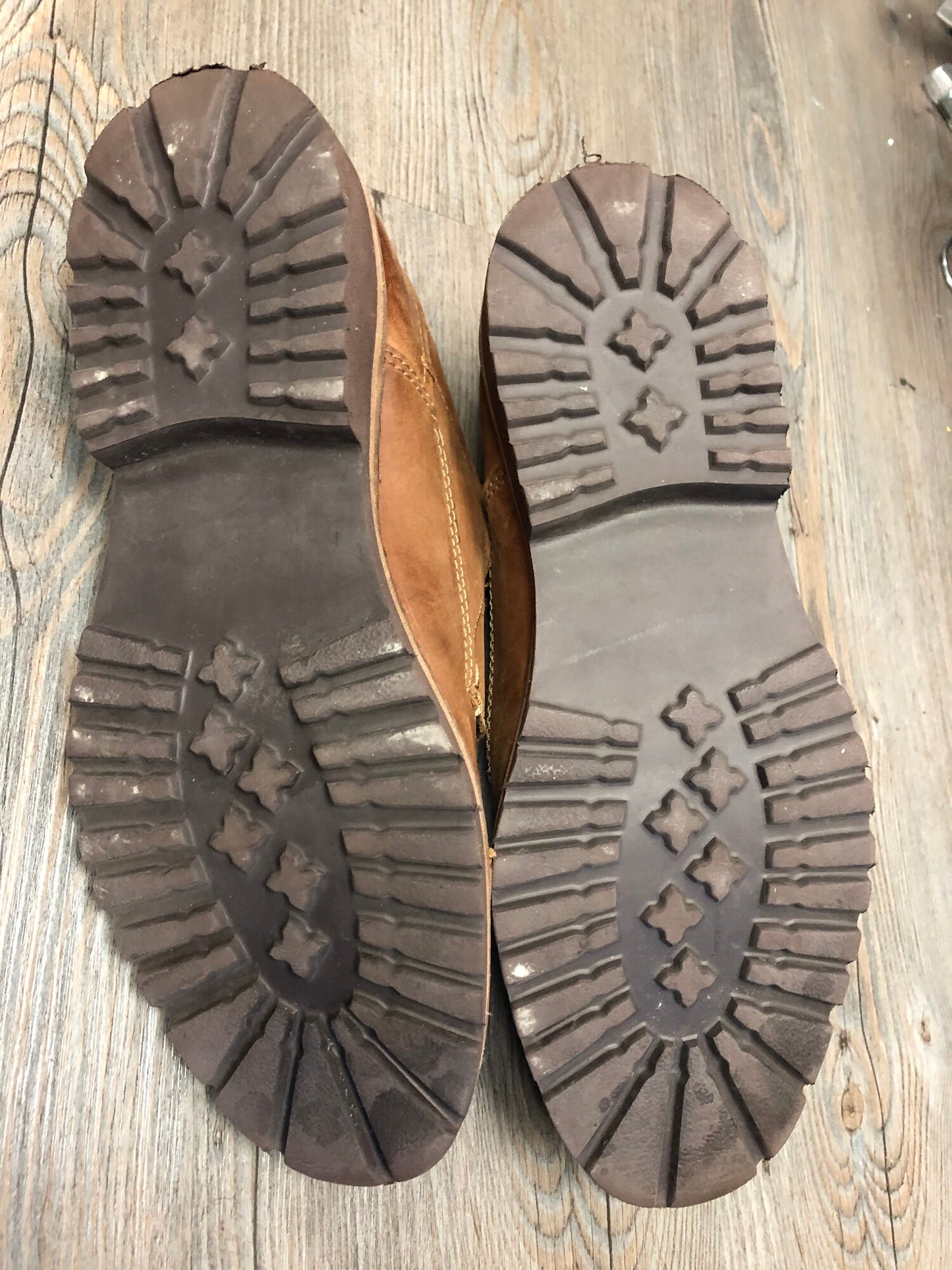 Brown  Left & Right Leather, 7Y