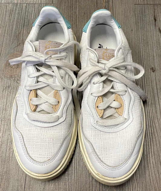 White  Adidas Shoes 3 Streifen, 5Y