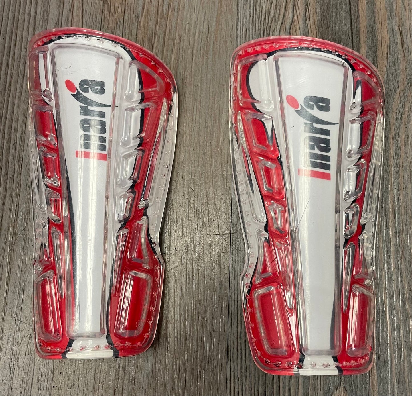 White  Inaria Shinguard, Medium