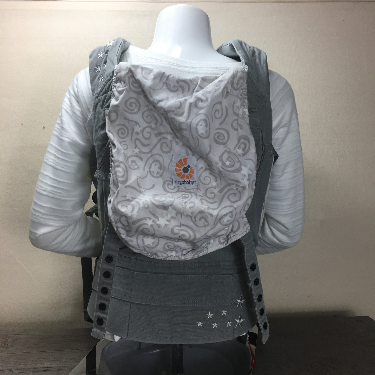 Grey  Ergo Baby Carrier/insert, 7-45lbs