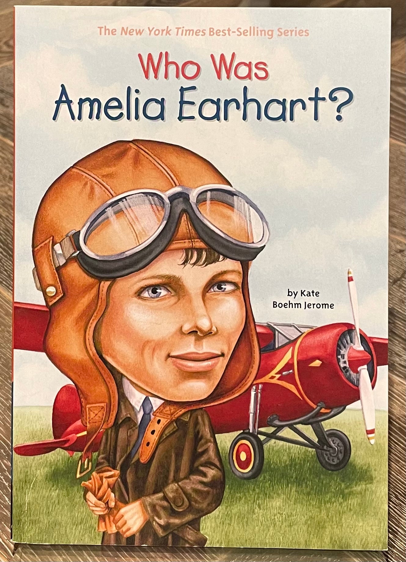 Multi  Who Was Amelia Earhart?, Paperback
