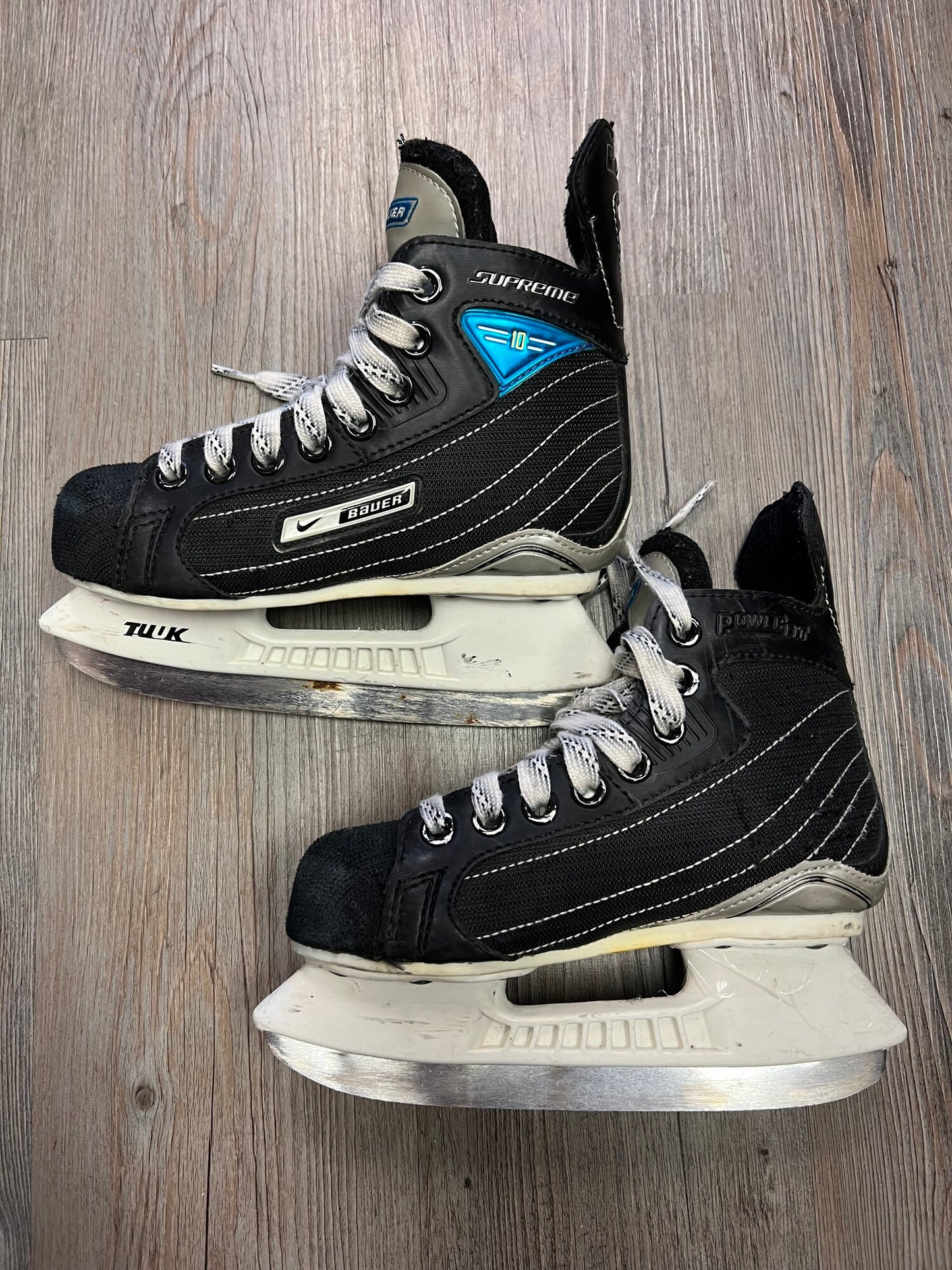 Black  Nike Supreme Hockey Skate, 12Y