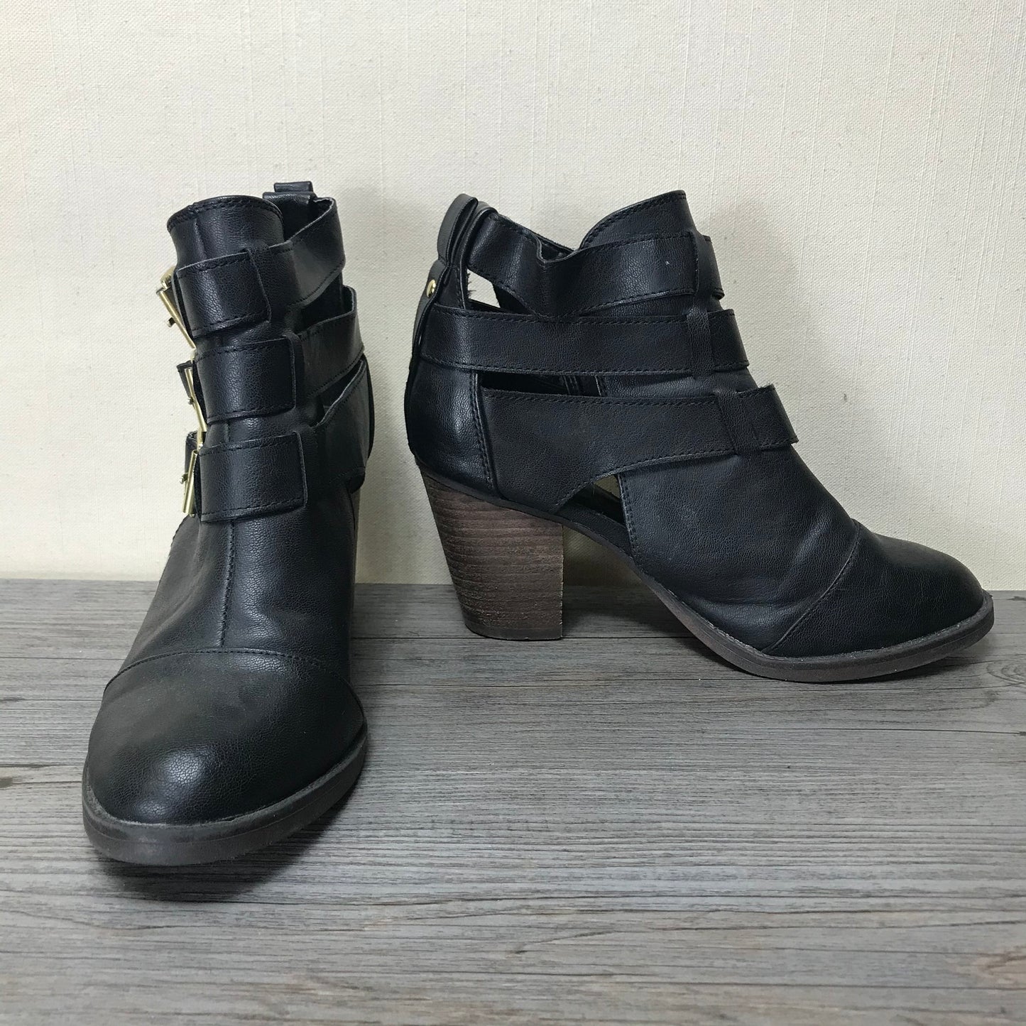 Black  Buckle Heel, 6Y