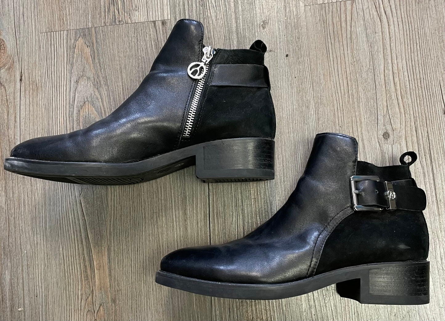 Black  Ladies Zip Ankle Boots, 7.5Y