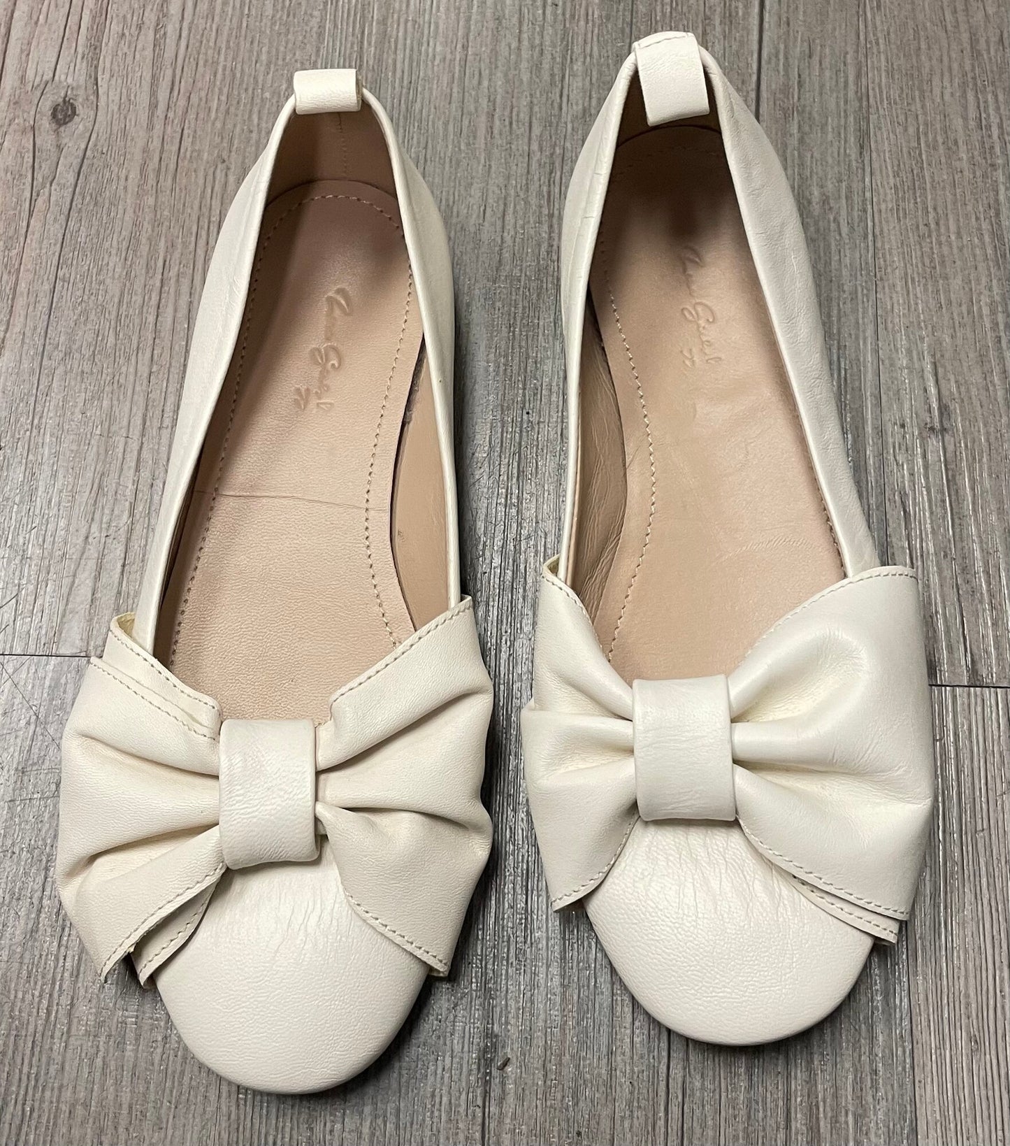 White  Zara Shoes, 1.5Y