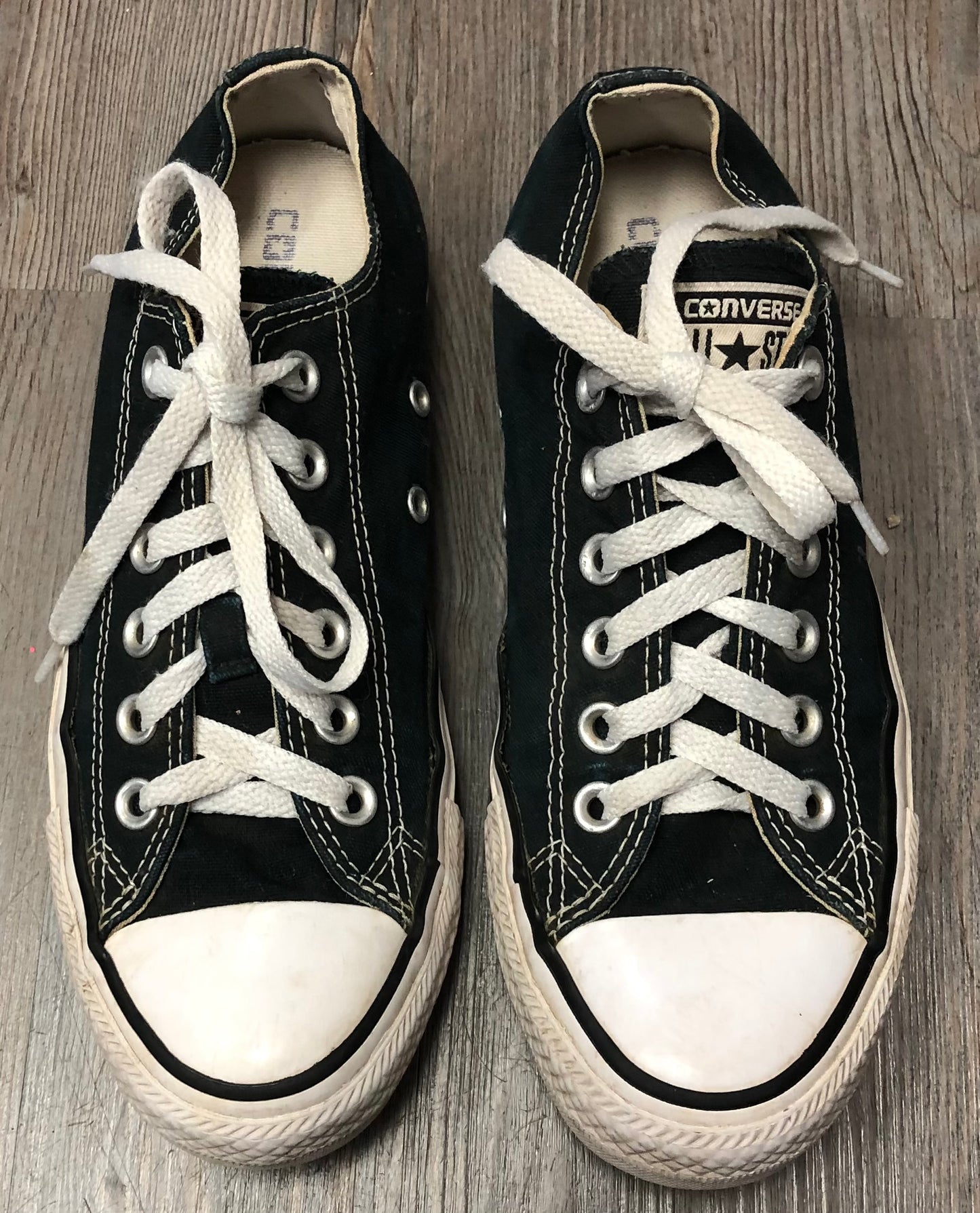 Black  Converse, 7.5Y