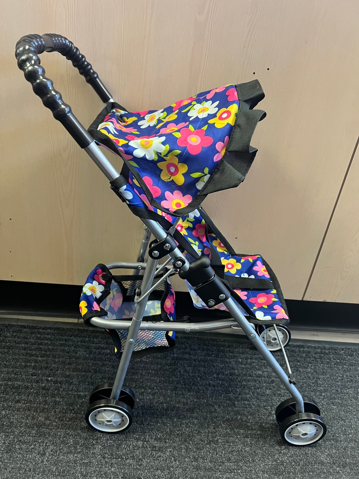 Floral  Fash N Kolor Doll Strolle, NEW