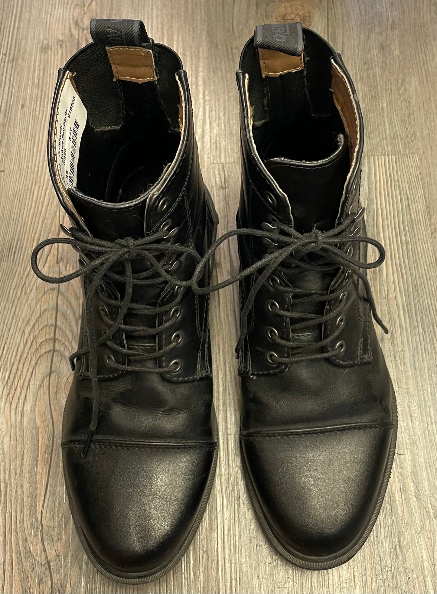 Black  Auken Fall Boots, 5.5Y