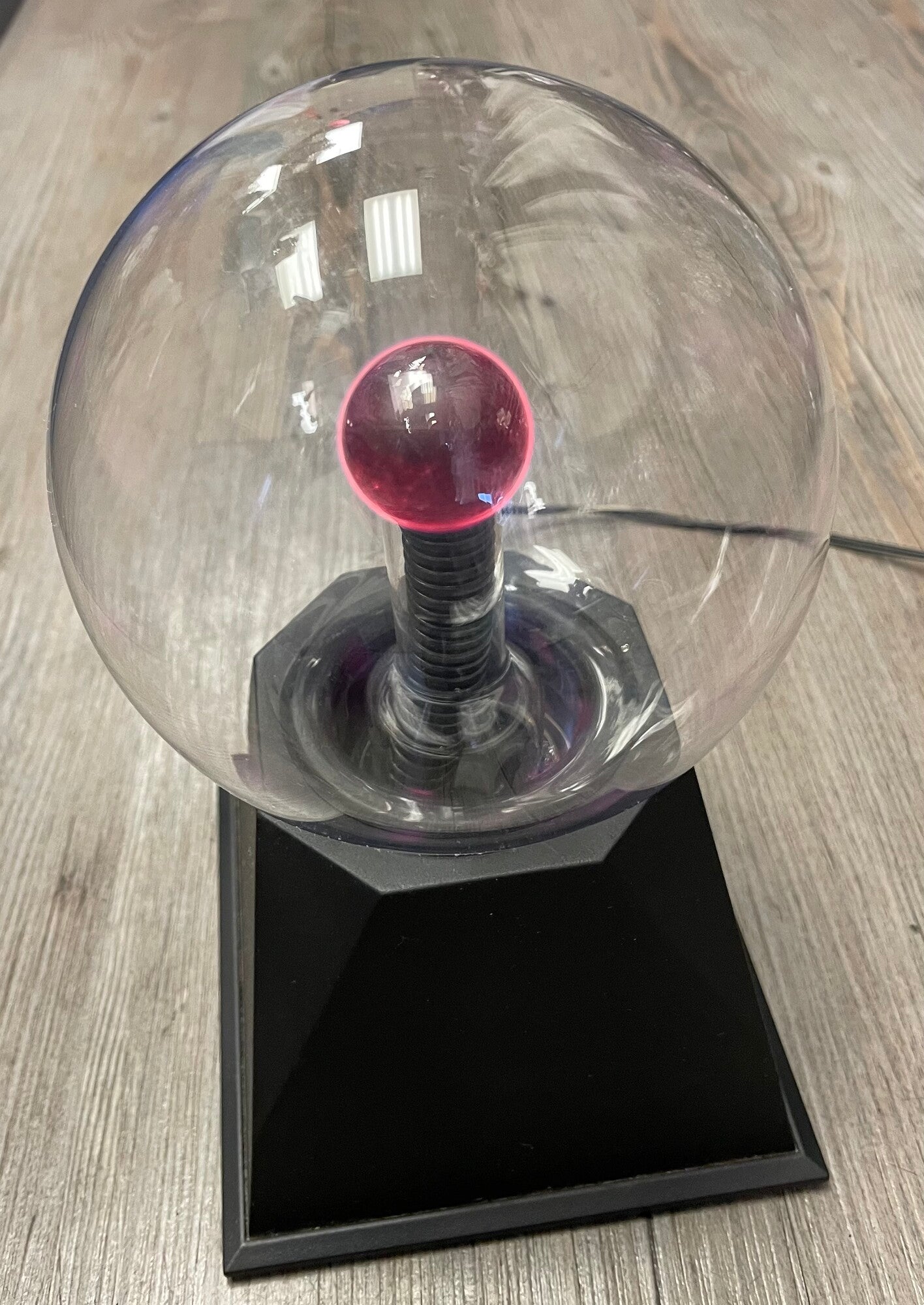 Black/cl  Plasma Ball Light, Pre-owned