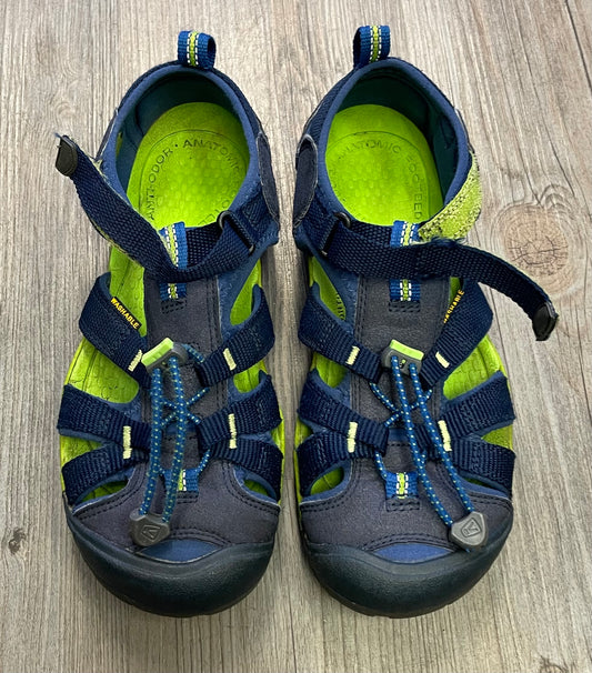 Navy  Keen Sandals, 4Y