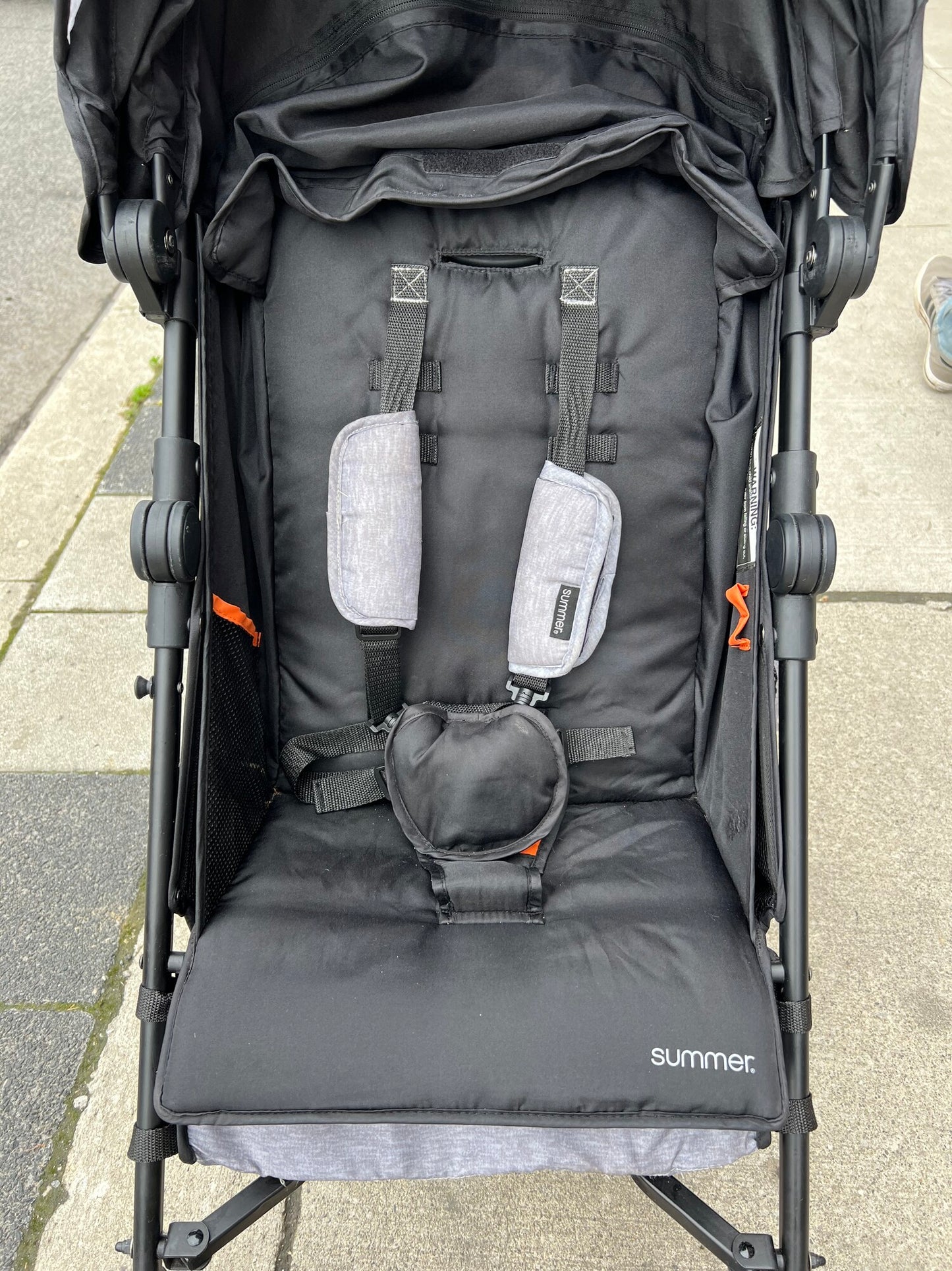 Black  Summer Infant 3D Tote, 50lbs Max