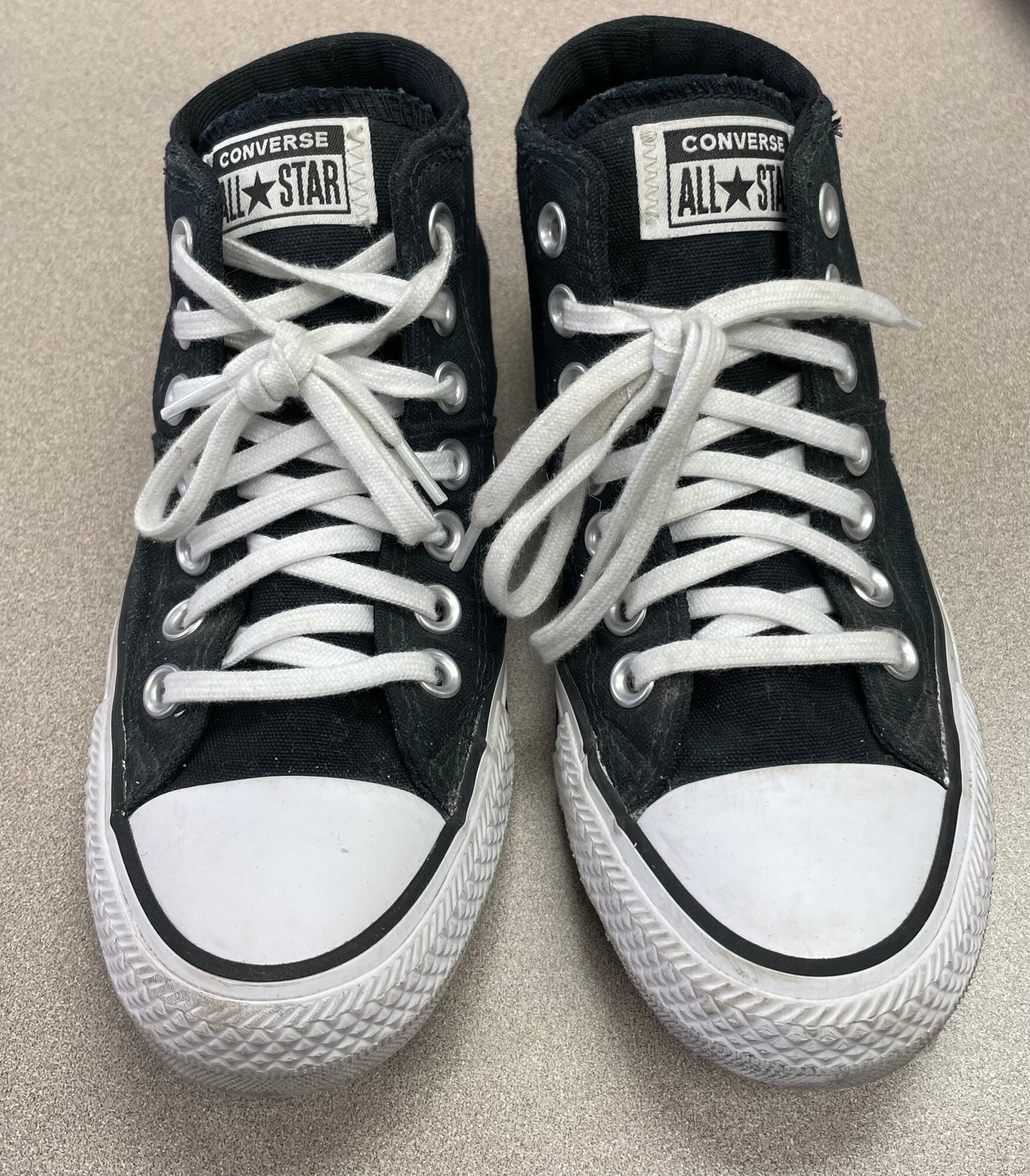 Black  Converse Hightops, 6Y