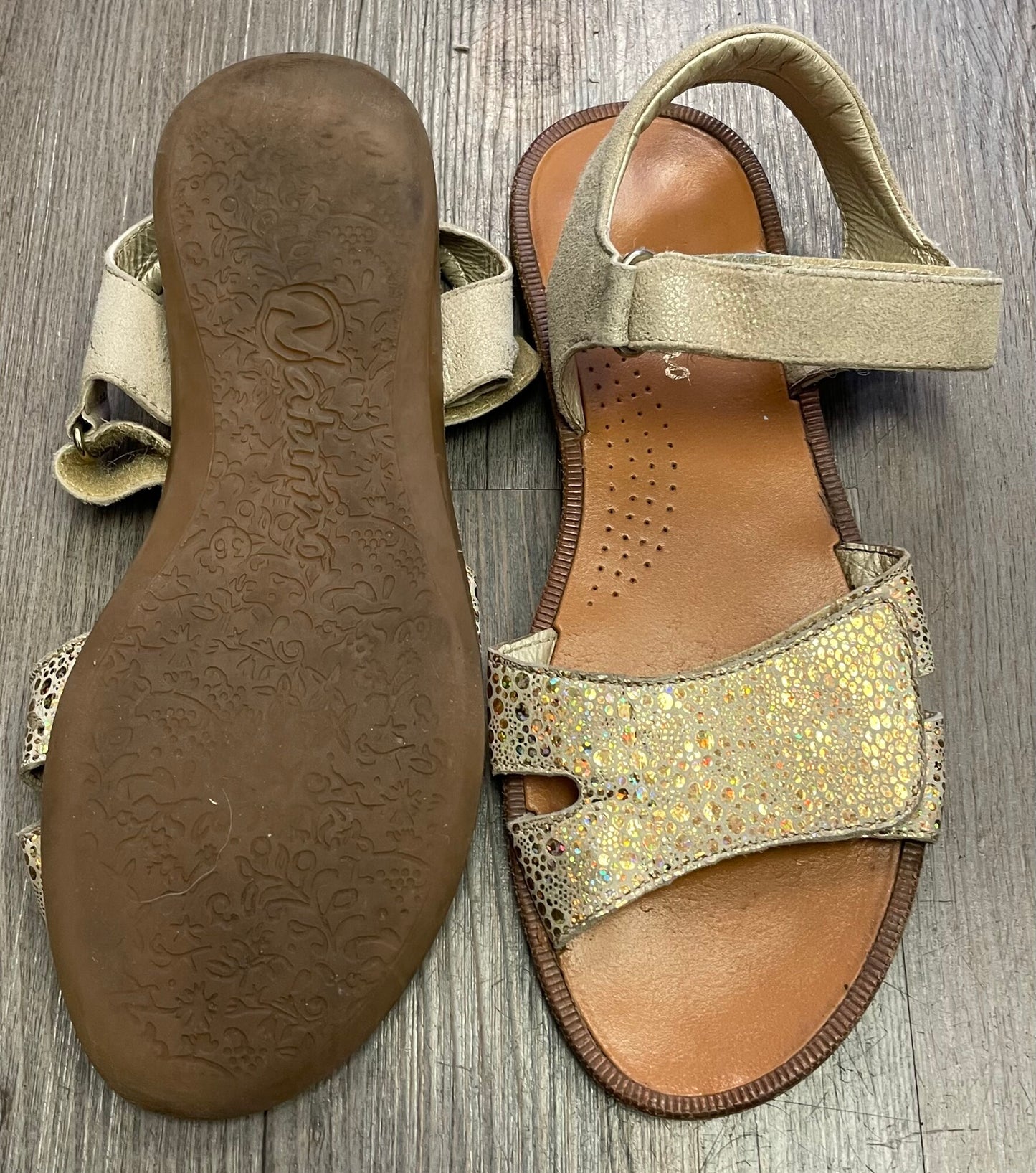 Gold  Naturino Sandals, 6.5Y