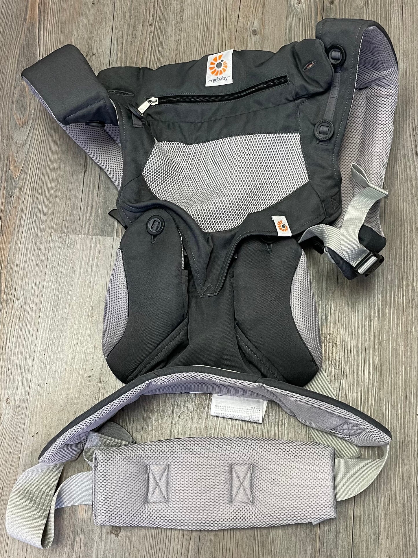 Grey  Ergo 360 Baby Carrier Coo, Pre-owned