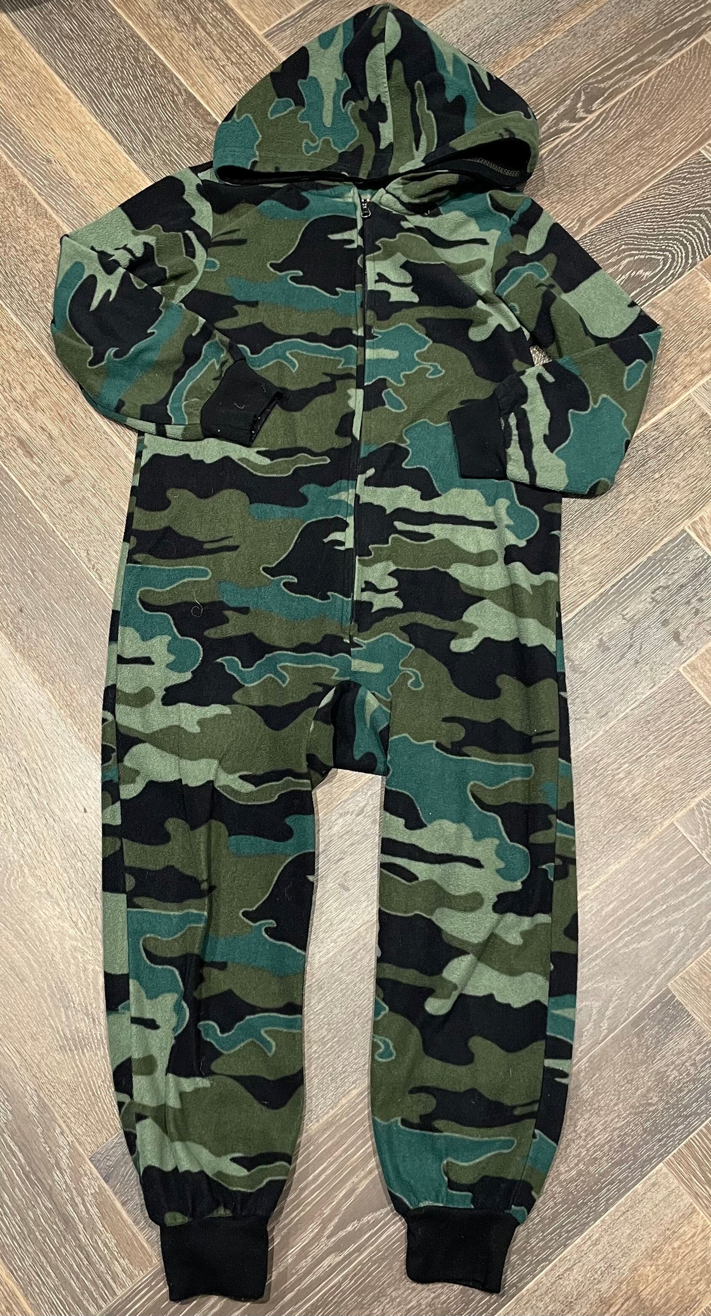 Camo  Camo Pj Onesie, 4-5Y