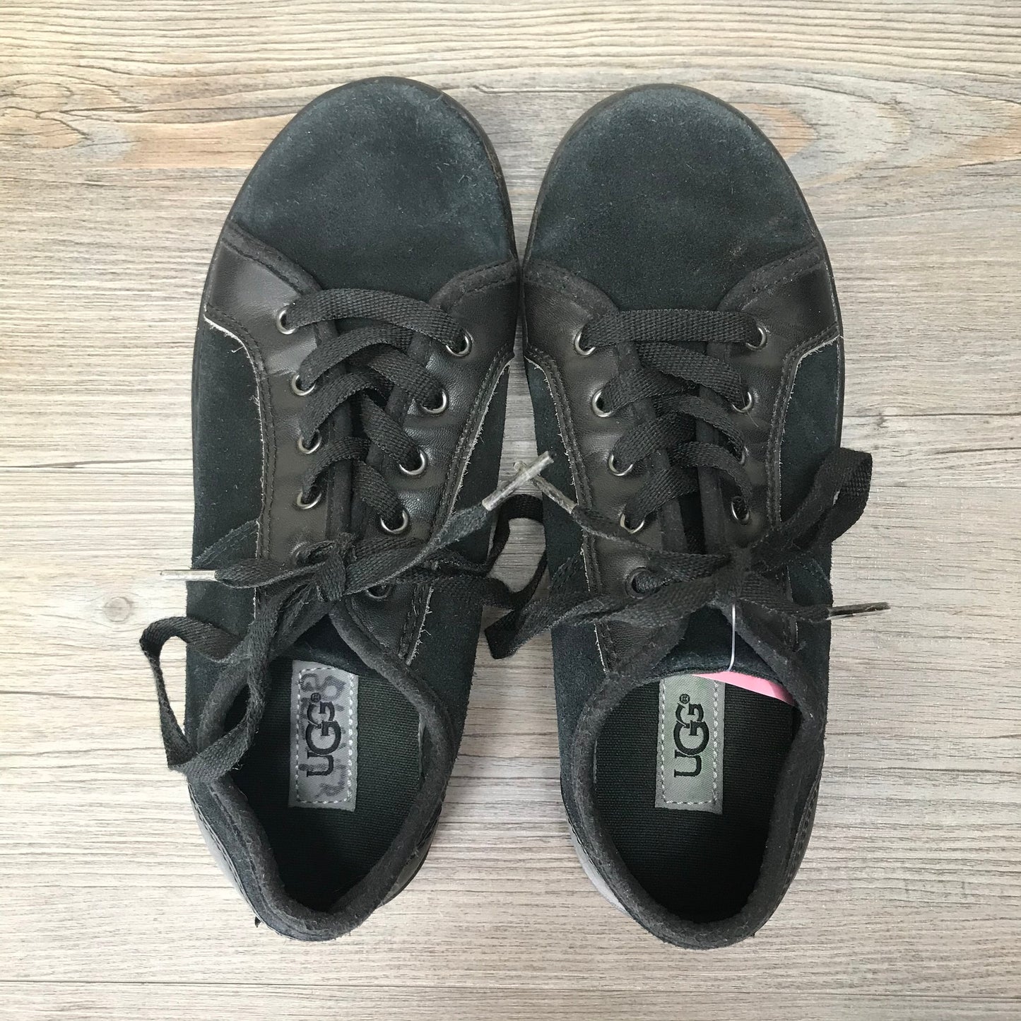 Black  UGG Suede Lace Up, 3Y