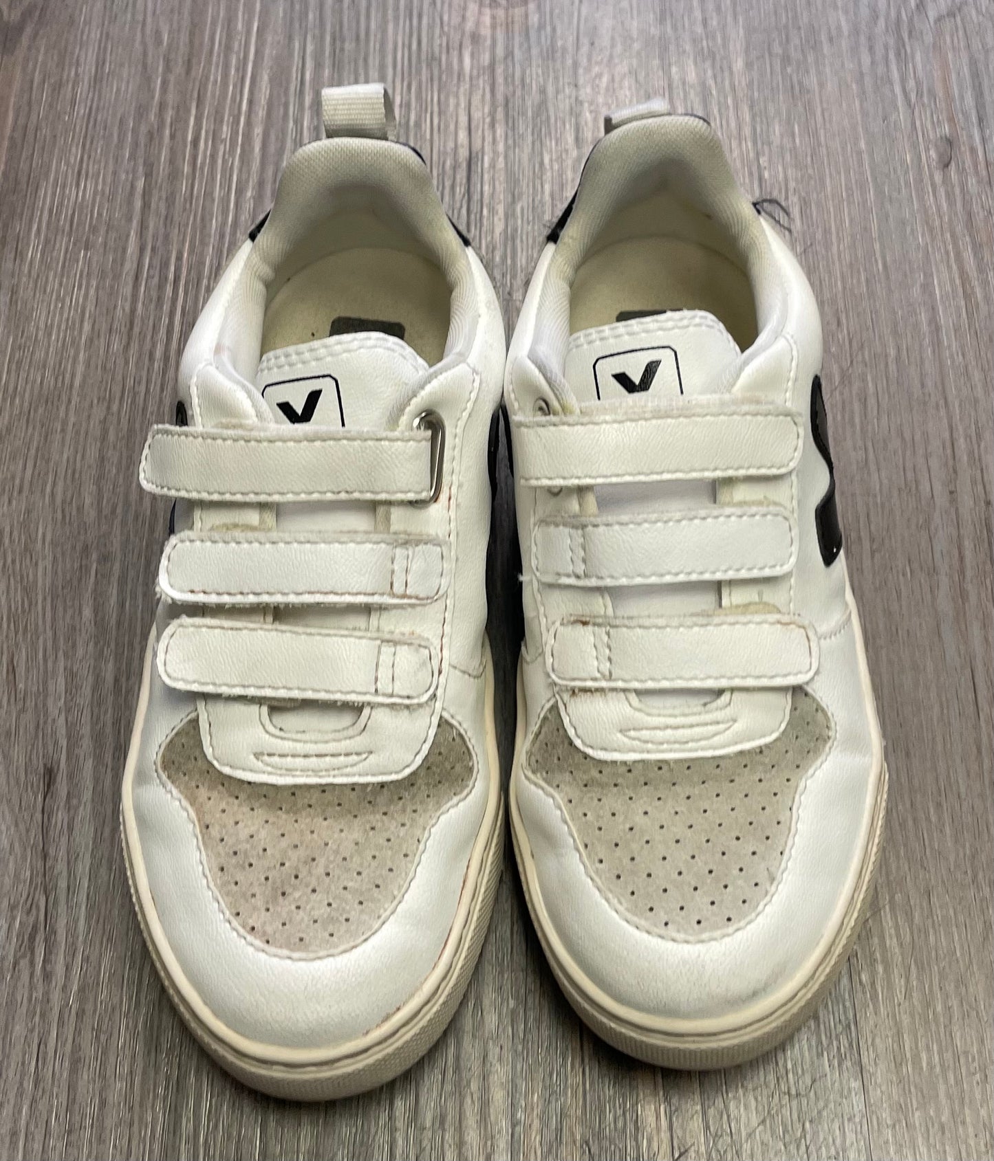 White  Veja Velcro Shoes, 2Y