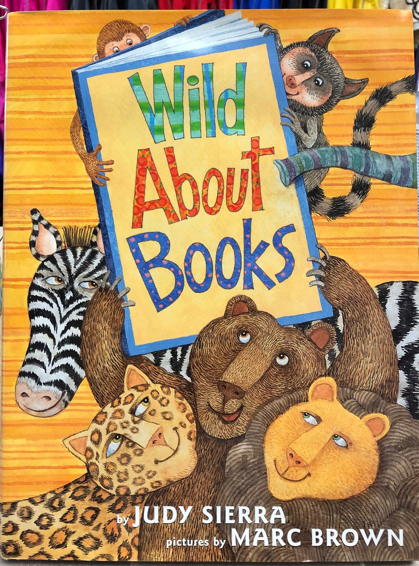 Multi  Wild About Books, Hardcover