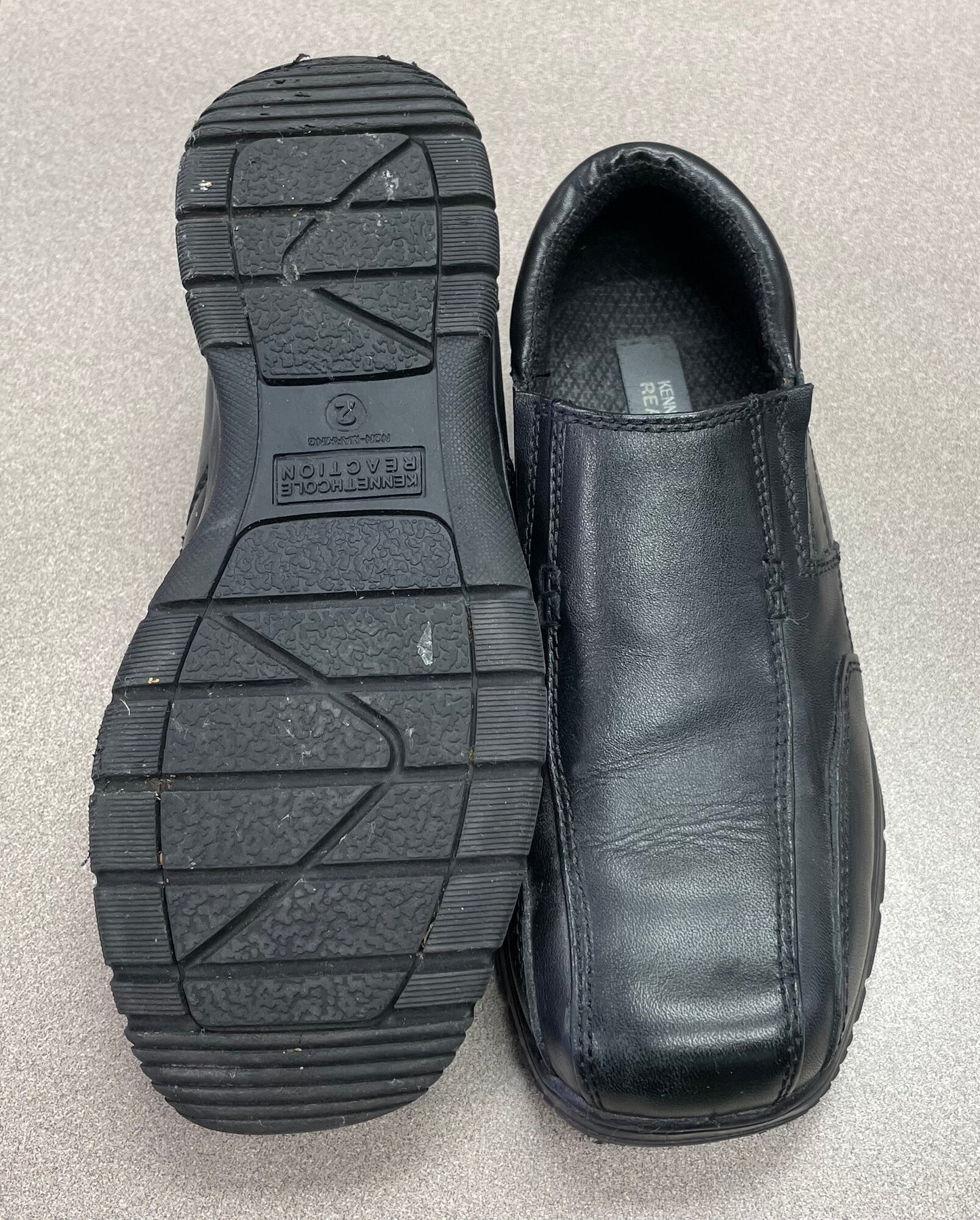 Black  Kenneth Cole Reaction Sho, 2Y