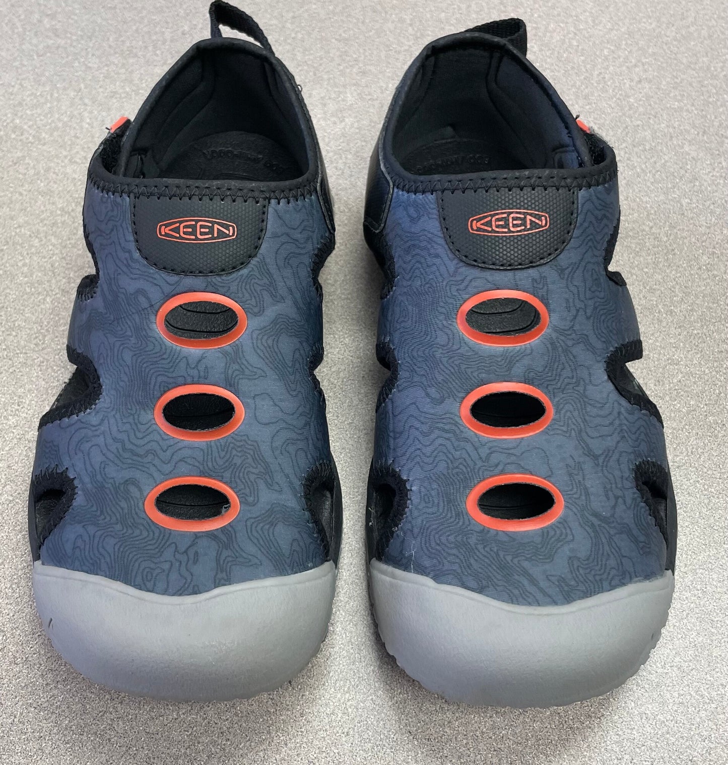 Grey  Keen Stingray Sandals, 2Y