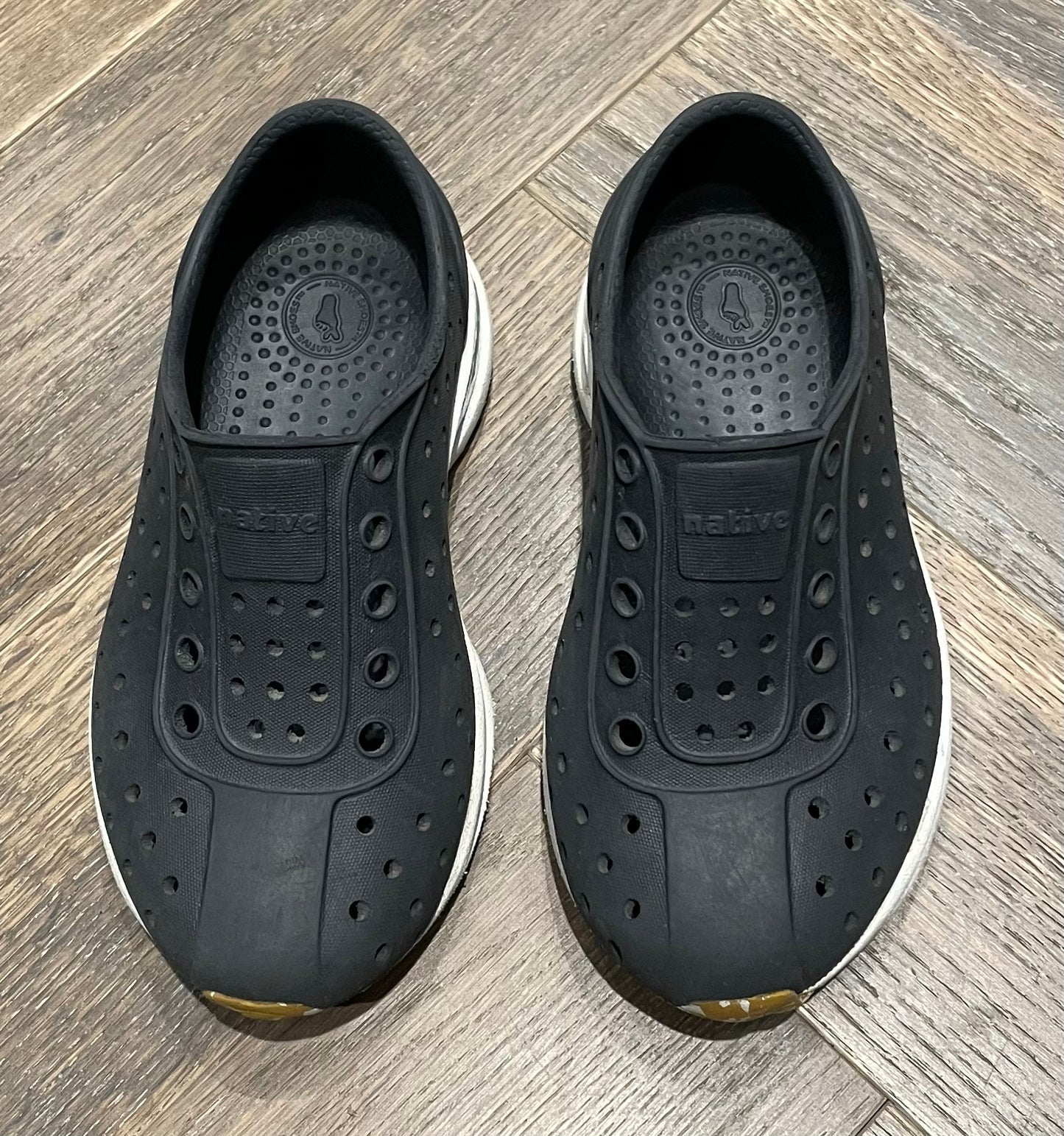 Black  Native Robbie  Child, C8