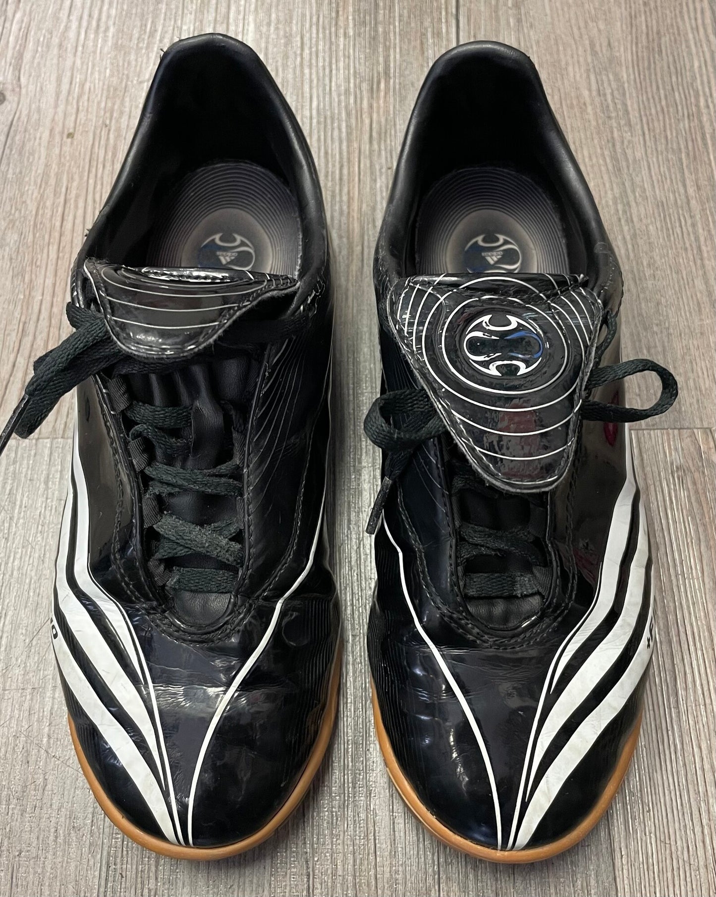 Black  Adidas Indoor Soccer Clea, 4.5Y