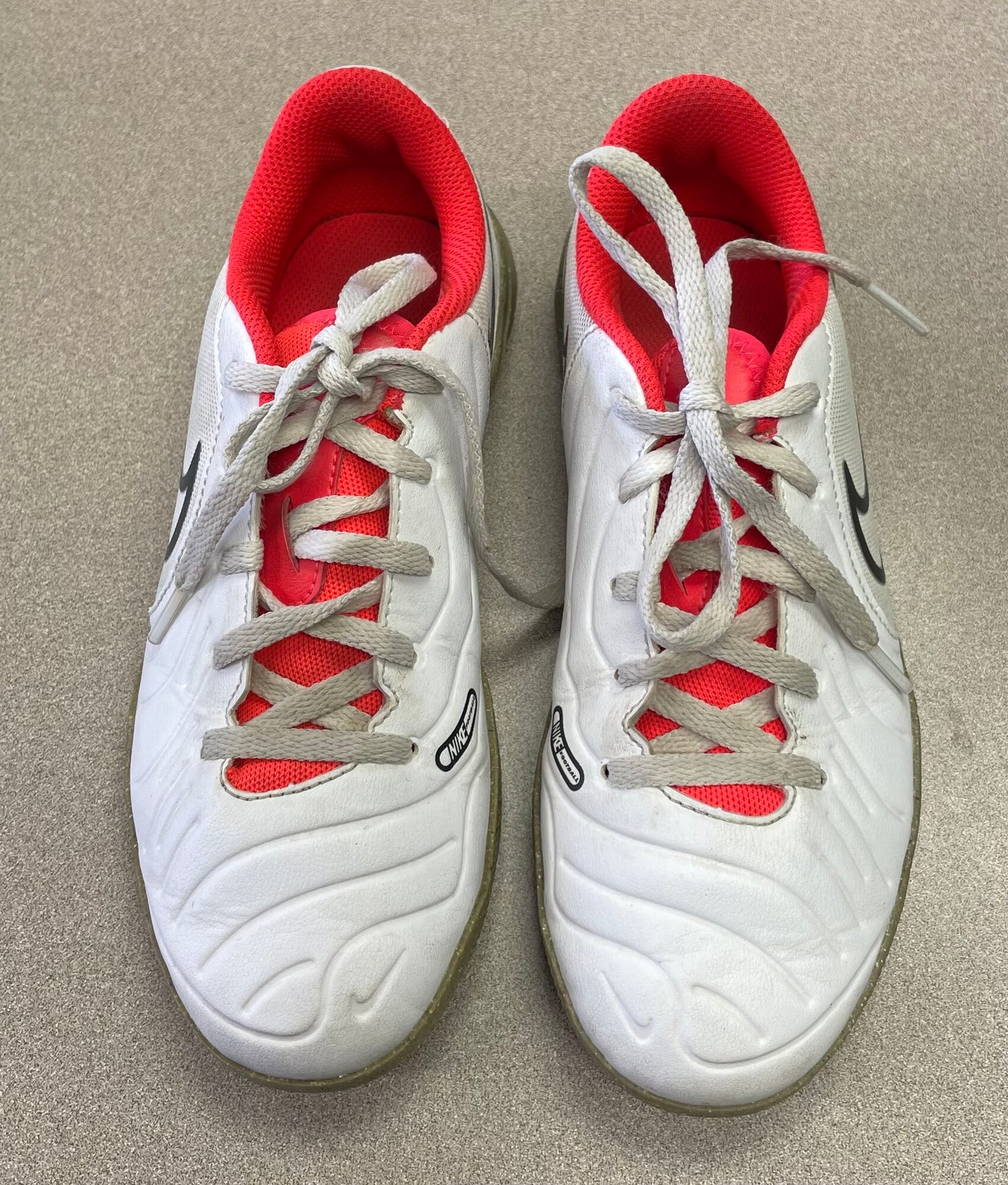 White  Nike Indoor Soccer Cleats, 3Y