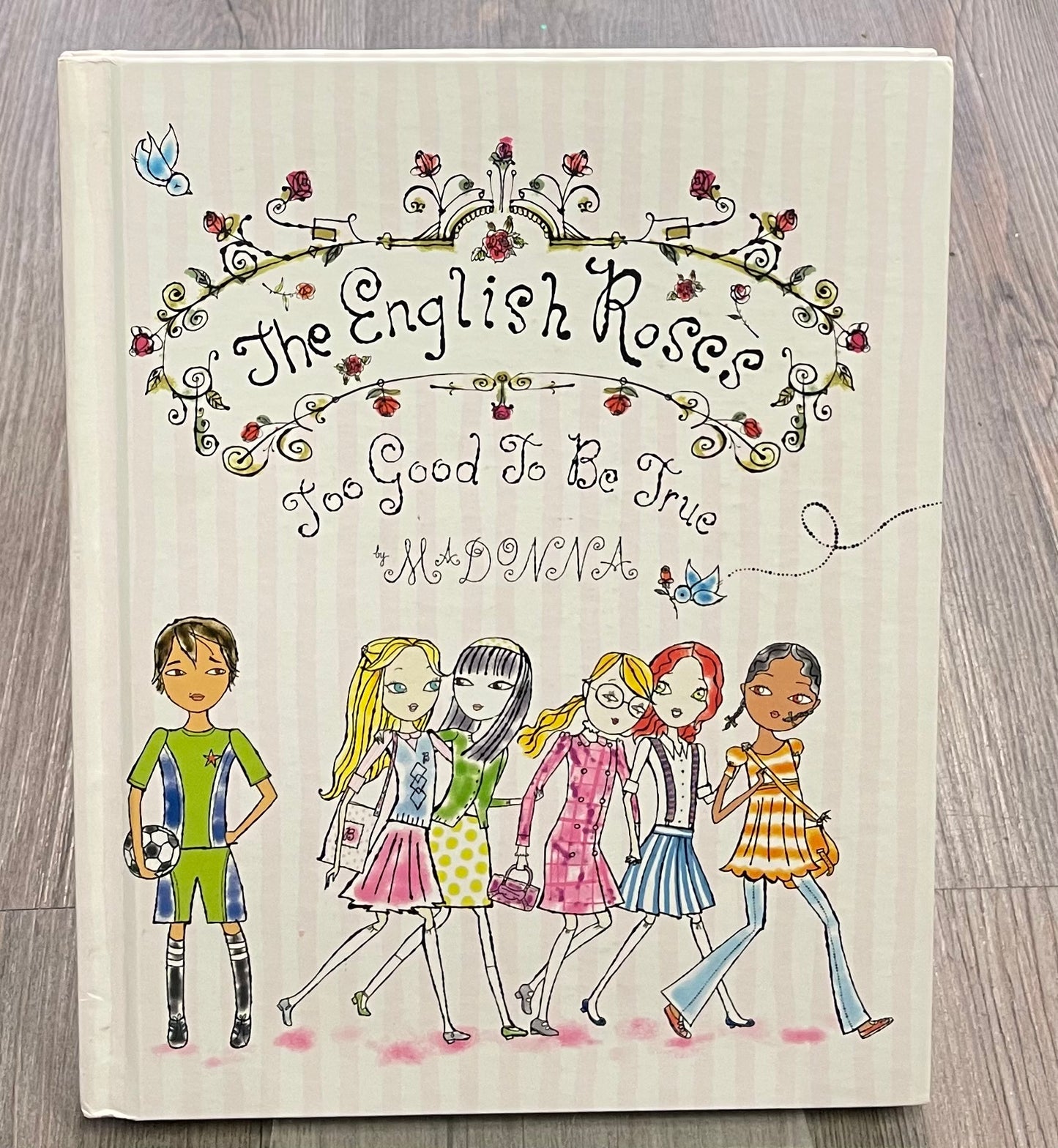 Multi  The English Roses, Hardcover
