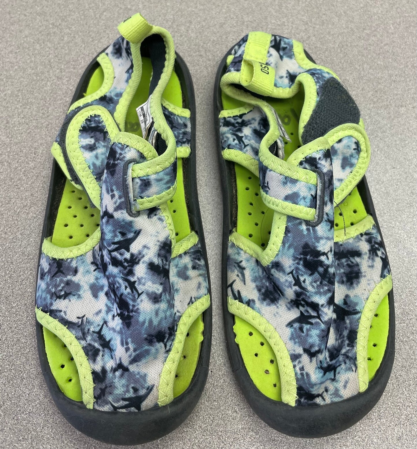 Lime  Oshkosh Water Shoes, 11Y