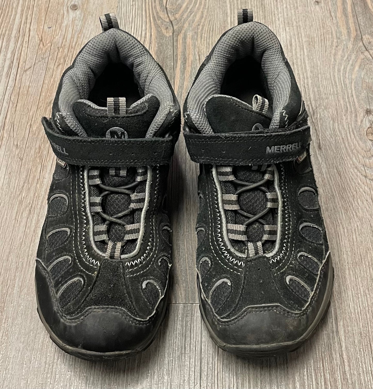 Black  Merrell Hiking Shoes, 5Y