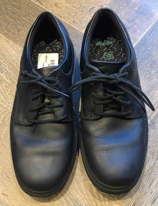 Black  Bootleg Shoes, 3.5Y