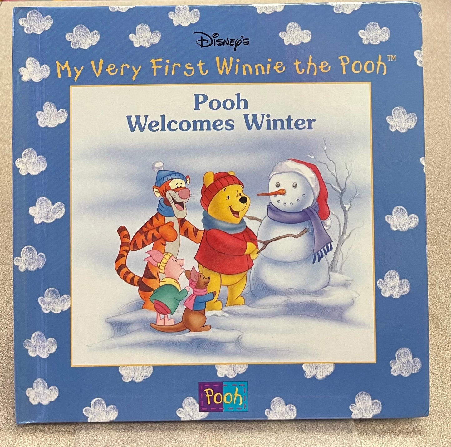 Blue  Pooh Welcomes Winter, Hardcover