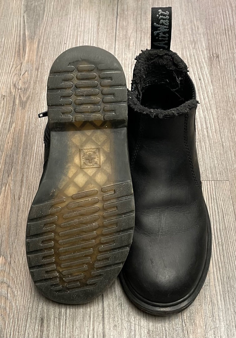Black Dr Martens Winter Boots, 2Y