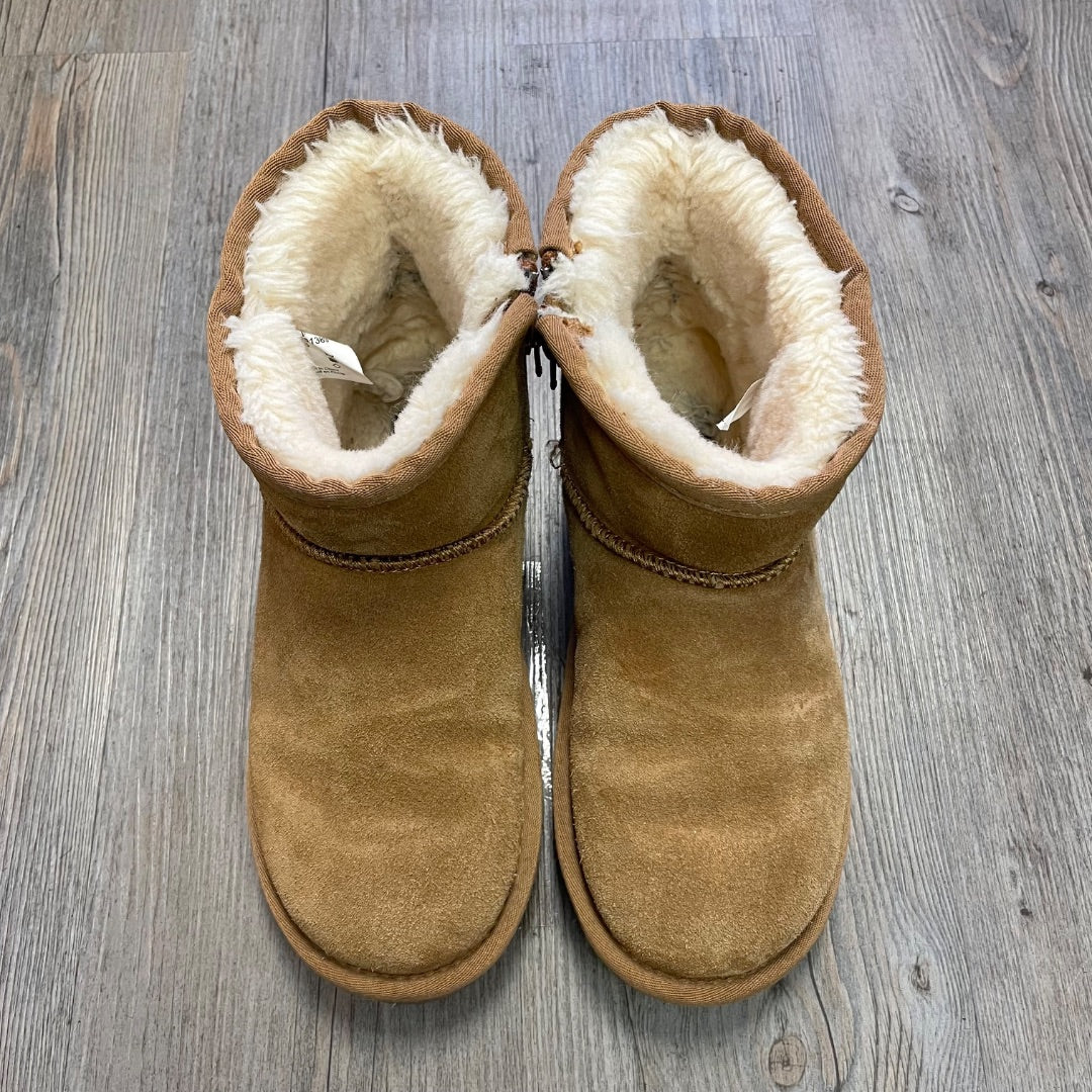 Brown Crown Vintage Suede Faux Fur Lined Boots, 5Y