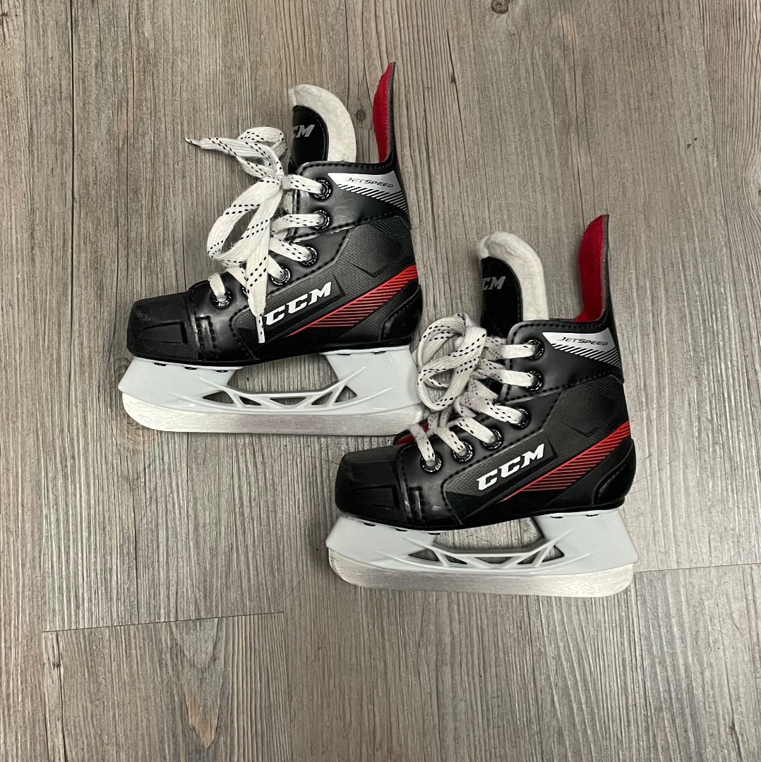 Black CCM FT 445 Hockey Skates, 8T
