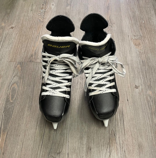 Black Bauer Supreme S140 Hockey Skates, 3Y