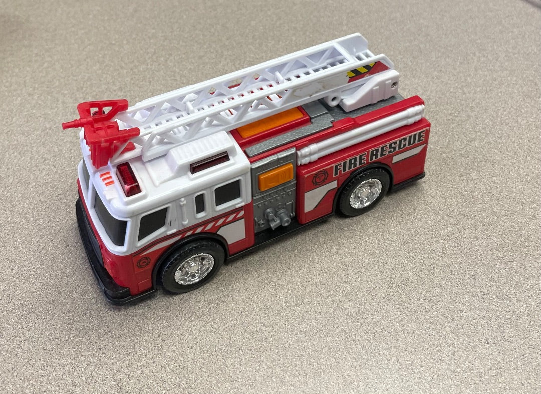 Red  Fire Truck, 3Y+