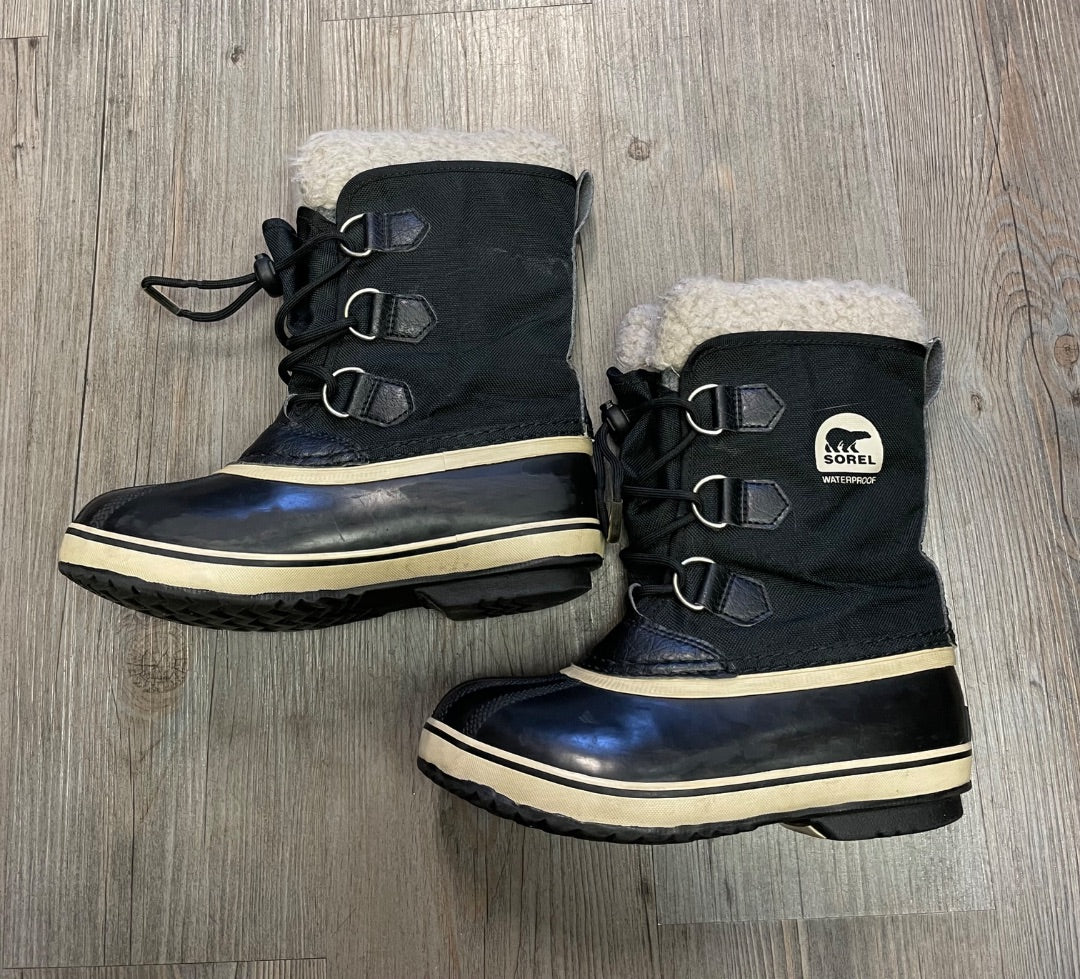Black Sorel Winter Boots, 2Y