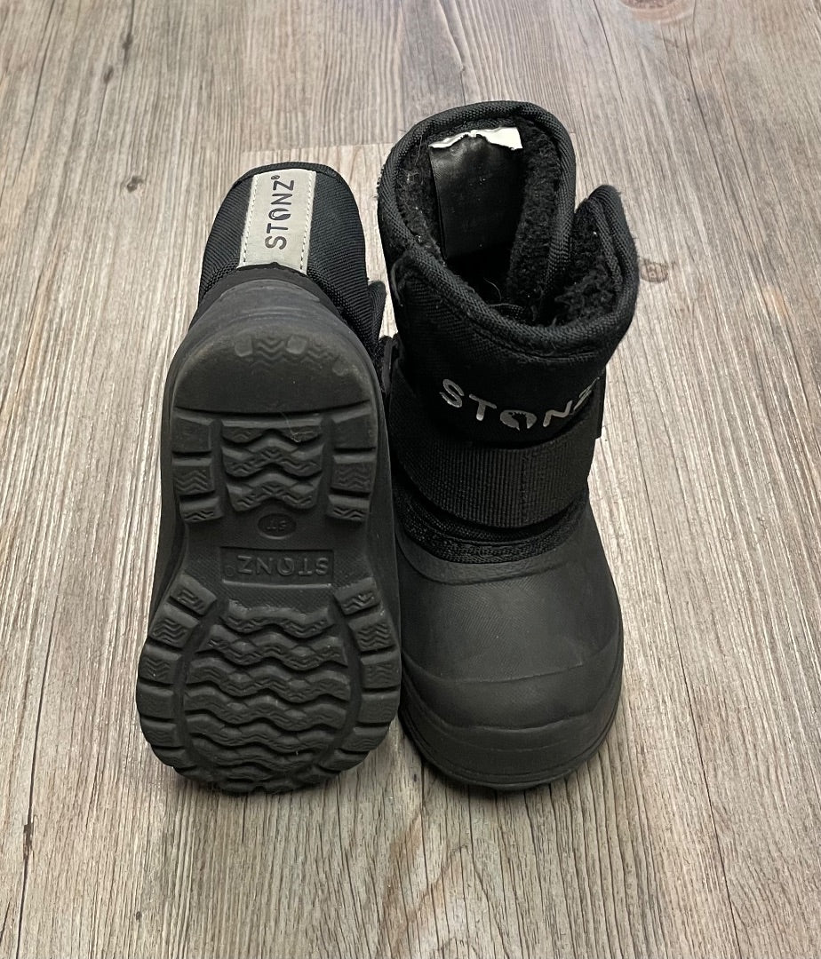 Black Stonz Winter Boots, 5T