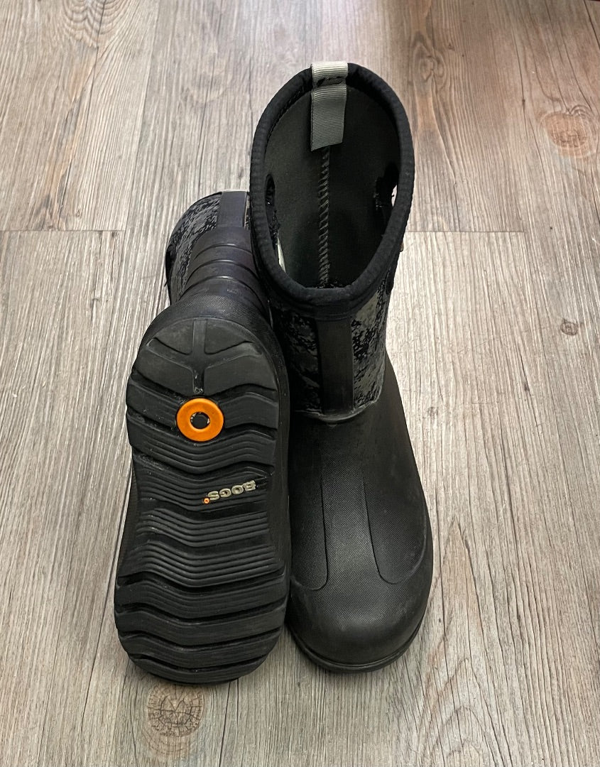 Black Bogs Winter Boots, 13Y