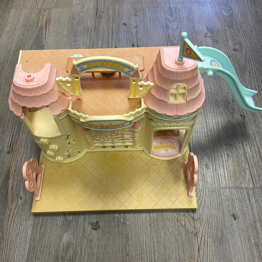 Multi Colour Calico Critters Nursery, 3Y+