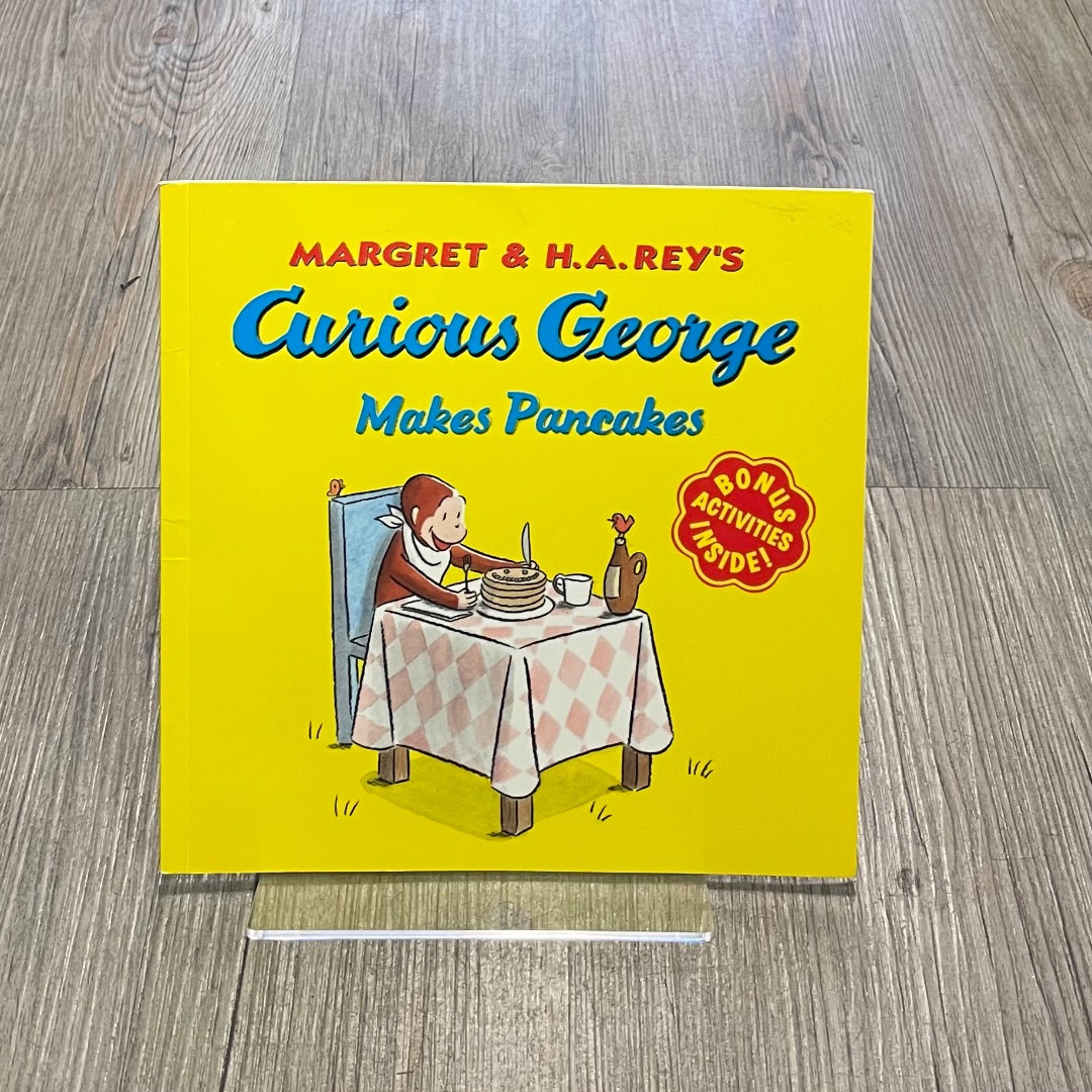 Yellow Curious George Makes Pancakes, Paperback